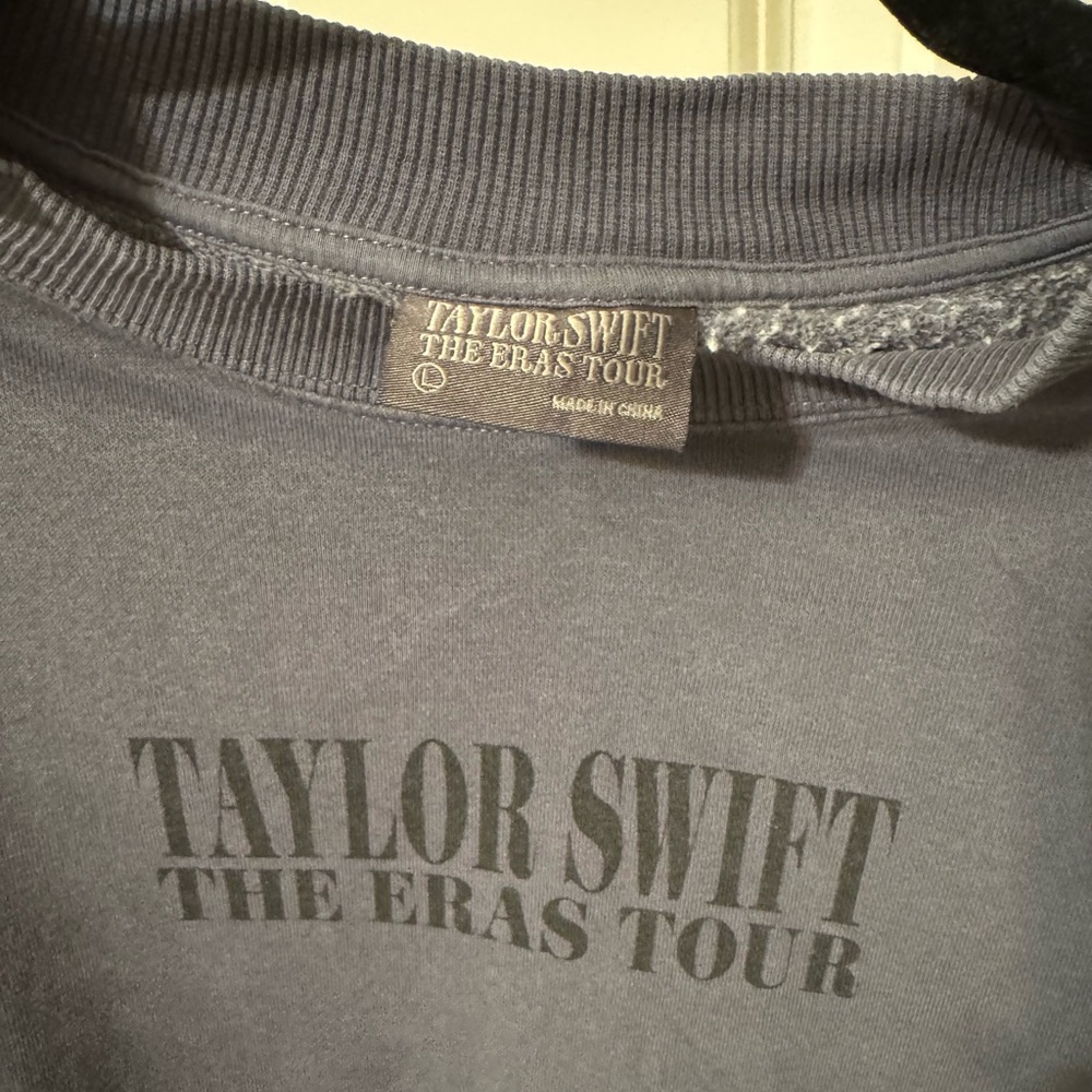 Taylor Swift The Eras Tour 2023 Crewneck - Picture 3 of 3